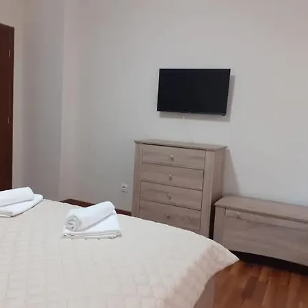 Apartment Statevi Guest 1