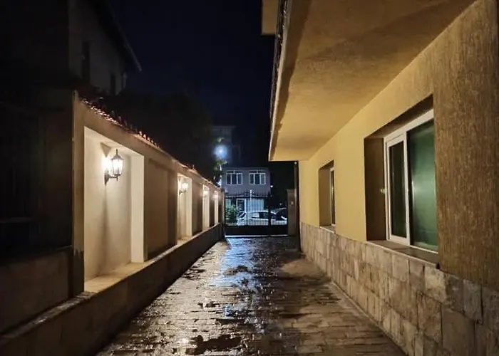 Appartement Statevi Guest 1 *